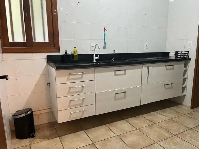 Casa / Sobrado para Locação em Capão da Canoa/RS Centro 6 Quartos