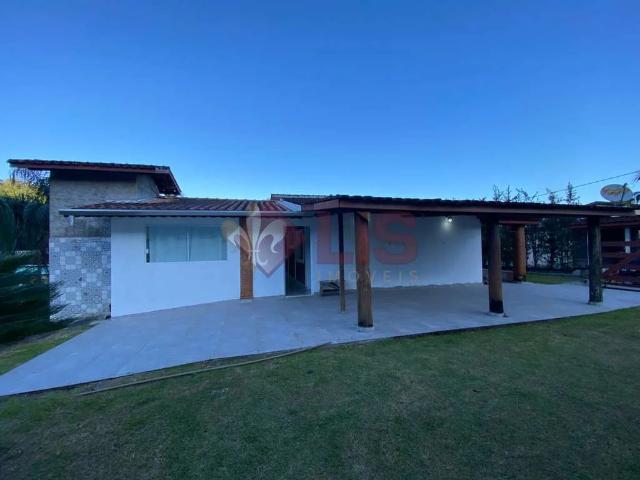 Casa / Sobrado para Locação em Caraguatatuba/SP Massaguaçu 3 Quartos