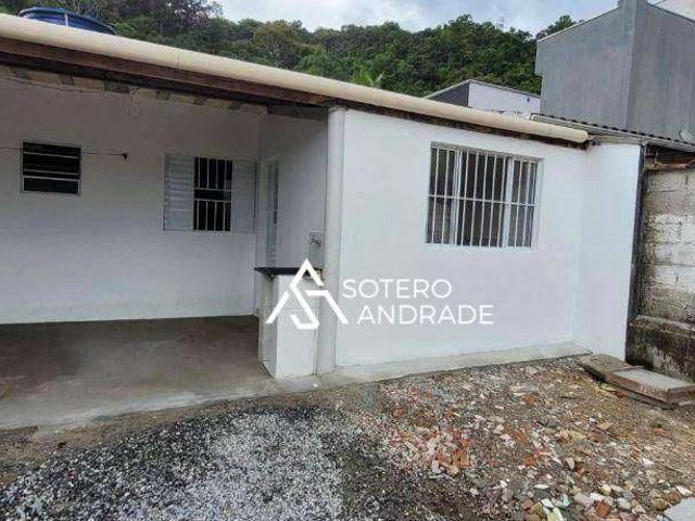 Casa / Sobrado para Locação em Caraguatatuba/SP Massaguaçu 2 Quartos