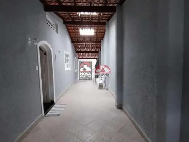 Casa / Sobrado para Locação em Caraguatatuba/SP Massaguaçu 5 Quartos