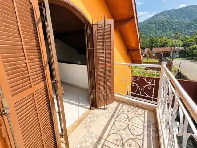 Casa / Sobrado para Locação em Caraguatatuba/SP Massaguaçu