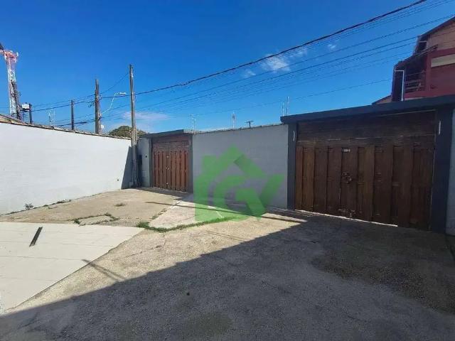Casa / Sobrado para Locação em Caraguatatuba/SP Martim de Sá 2 Quartos