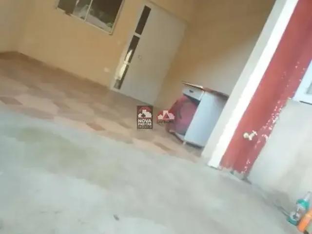 Casa / Sobrado para Locação em Caraguatatuba/SP Balneário Gardem Mar 2 Quartos