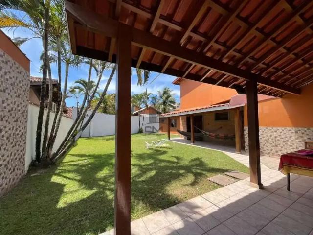 Casa / Sobrado para Locação em Caraguatatuba/SP Capricórnio I 3 Quartos