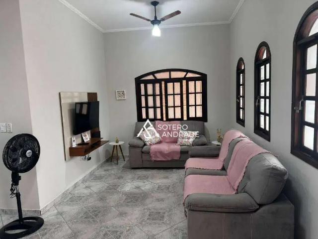 Casa / Sobrado para Locação em Caraguatatuba/SP Centro 4 Quartos