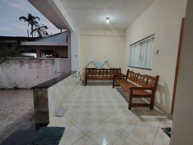 Casa / Sobrado para Locação em Caraguatatuba/SP Centro 2 Quartos
