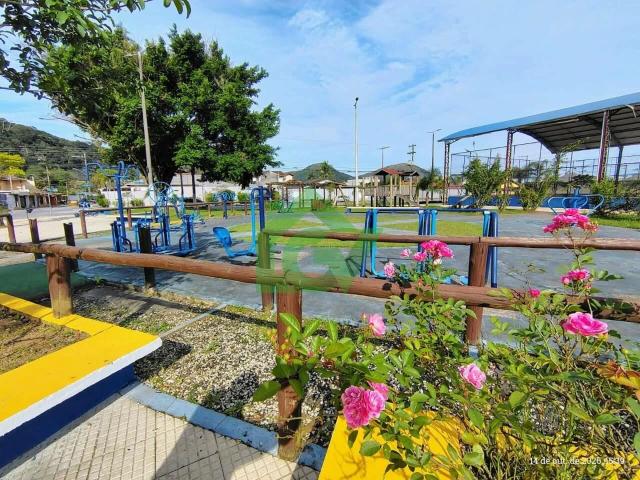 Casa / Sobrado para Locação em Caraguatatuba/SP Cidade Jardim 2 Quartos
