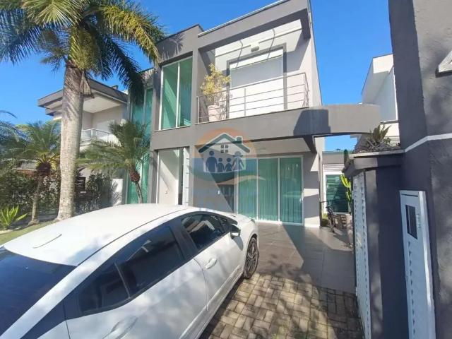 Casa / Sobrado para Locação em Caraguatatuba/SP Costa Nova 4 Quartos