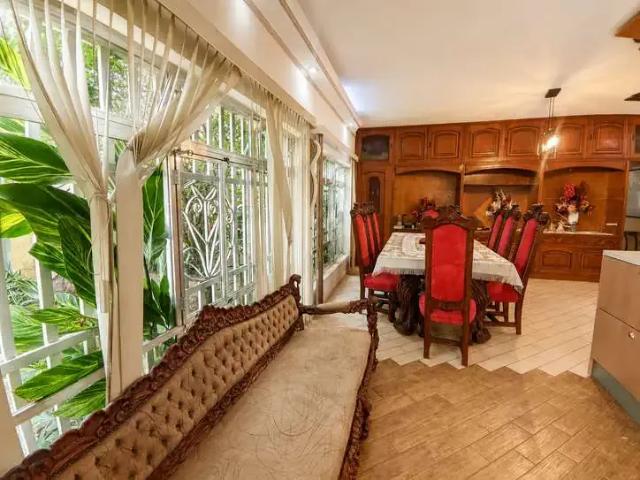 Casa / Sobrado para Locação em Caraguatatuba/SP Indaiá 4 Quartos