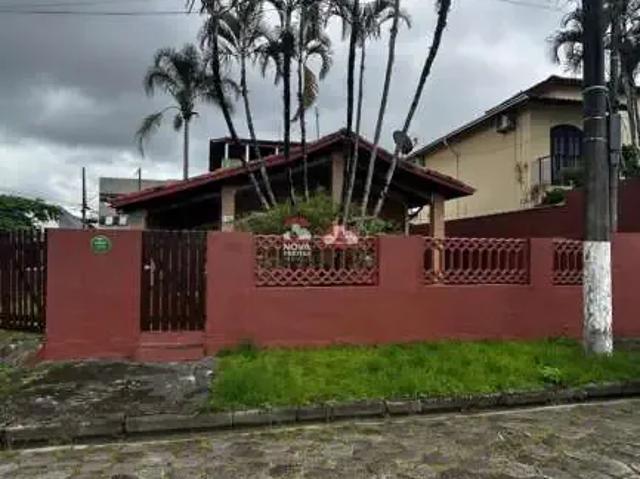 Casa / Sobrado para Locação em Caraguatatuba/SP Indaiá 2 Quartos