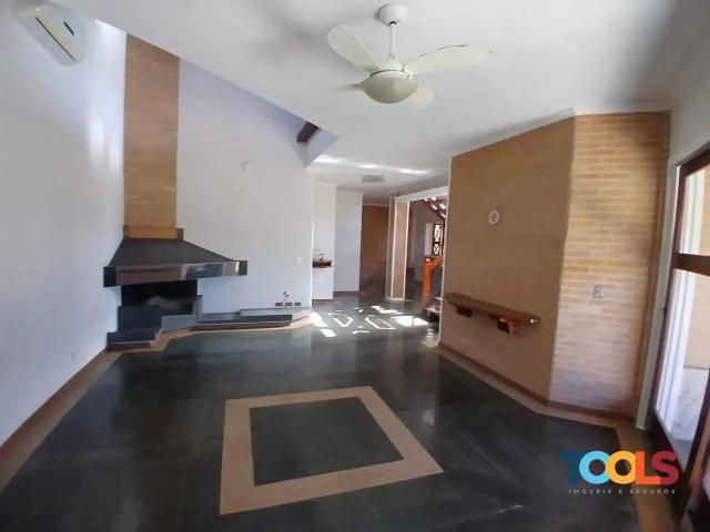 Casa / Sobrado para Locação em Caraguatatuba/SP Indaiá 3 Quartos