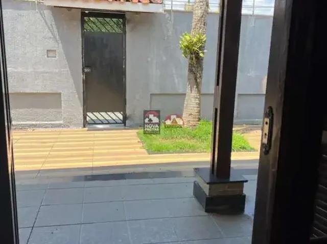 Casa / Sobrado para Locação em Caraguatatuba/SP Indaiá 3 Quartos