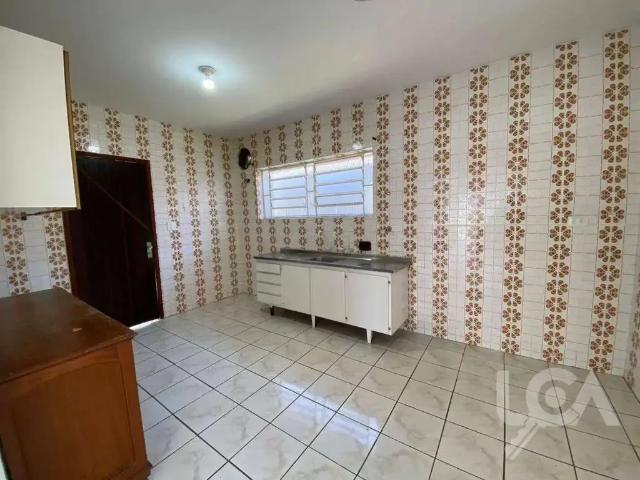 Casa / Sobrado para Locação em Caraguatatuba/SP Indaiá 3 Quartos