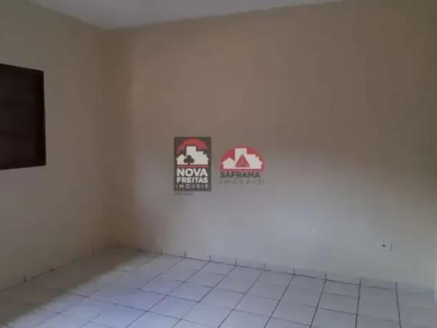 Casa / Sobrado para Locação em Caraguatatuba/SP Jaraguazinho 4 Quartos