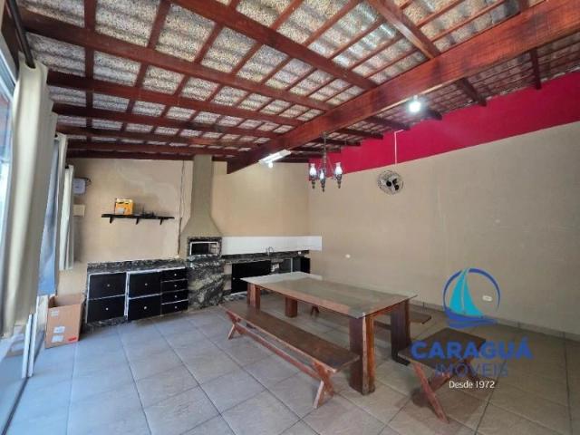 Casa / Sobrado para Locação em Caraguatatuba/SP Jaraguá 3 Quartos