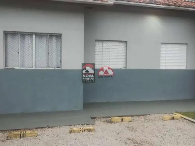 Casa / Sobrado para Locação em Caraguatatuba/SP Jardim do Sol 2 Quartos