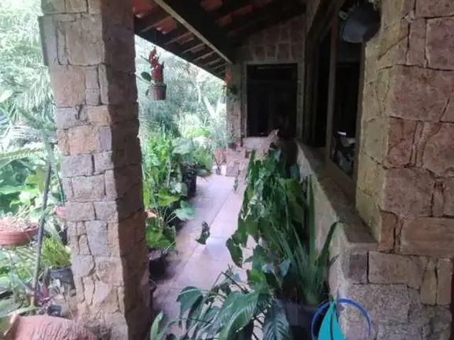 Casa / Sobrado para Locação em Caraguatatuba/SP Massaguaçu 4 Quartos