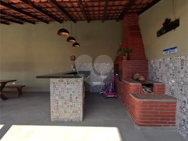 Casa / Sobrado para Locação em Caraguatatuba/SP Parque Balneário Poiares 4 Quartos