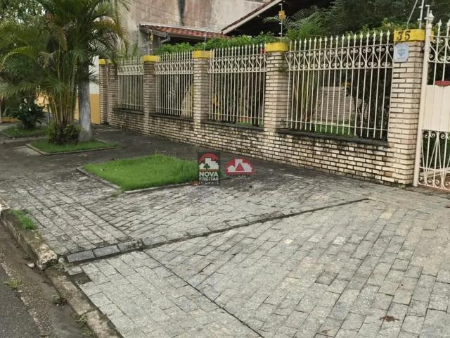 Casa / Sobrado para Locação em Caraguatatuba/SP Parque Balneário Poiares 5 Quartos