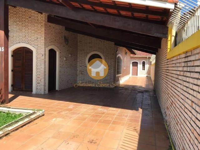 Casa / Sobrado para Locação em Caraguatatuba/SP Parque Balneário Poiares 5 Quartos