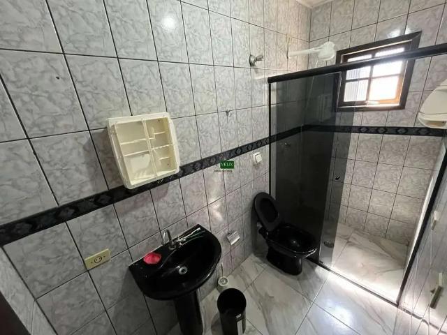 Casa / Sobrado para Locação em Caraguatatuba/SP Poiares 3 Quartos