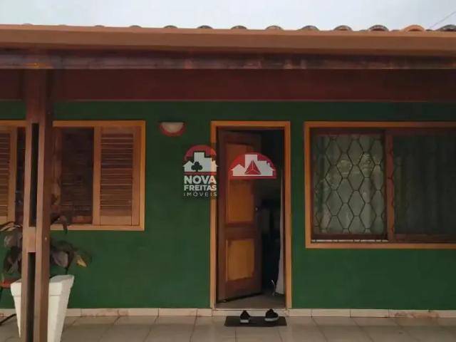 Casa / Sobrado para Locação em Caraguatatuba/SP Poiares 4 Quartos