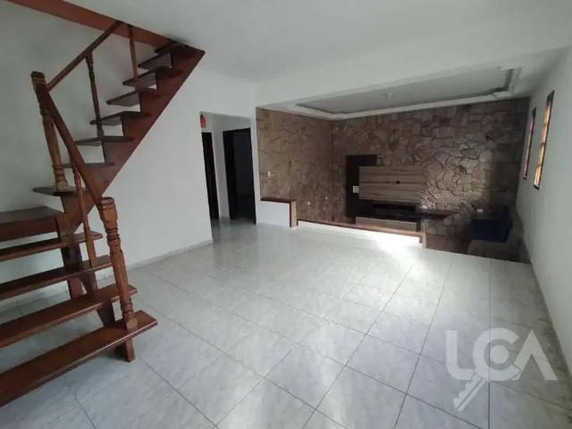 Casa / Sobrado para Locação em Caraguatatuba/SP Pontal de Santa Marina 3 Quartos