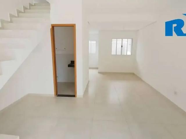 Casa / Sobrado para Locação em Caraguatatuba/SP Porto Novo 2 Quartos