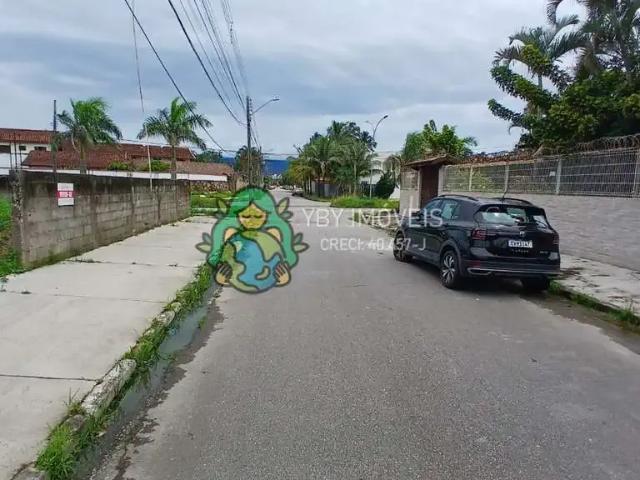 Casa / Sobrado para Locação em Caraguatatuba/SP Praia das Palmeiras 3 Quartos