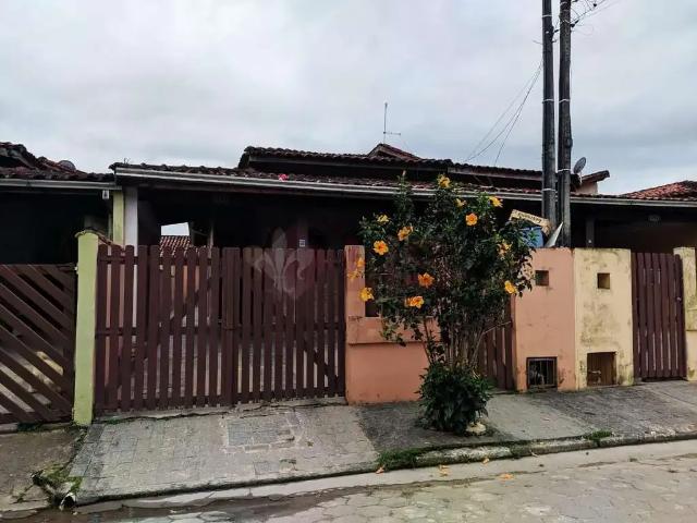 Casa / Sobrado para Locação em Caraguatatuba/SP Praia das Palmeiras 2 Quartos
