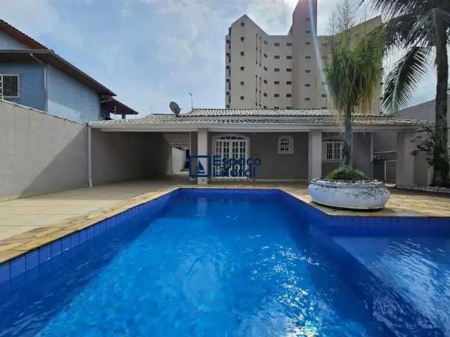 Casa / Sobrado para Locação em Caraguatatuba/SP Prainha 3 Quartos