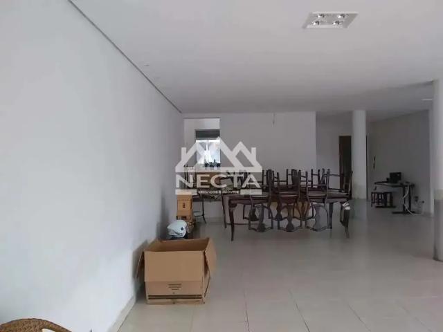 Casa / Sobrado para Locação em Caraguatatuba/SP Prainha 3 Quartos
