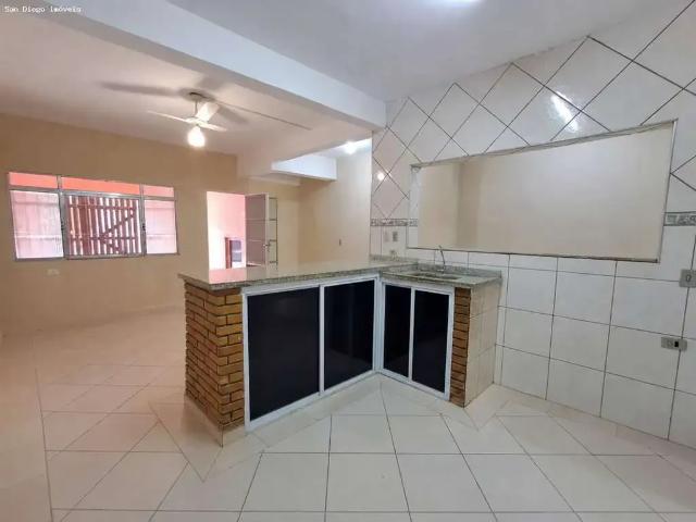 Casa / Sobrado para Locação em Caraguatatuba/SP Rio do Ouro