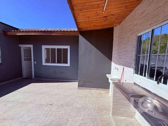 Casa / Sobrado para Locação em Caraguatatuba/SP Sumaré 2 Quartos