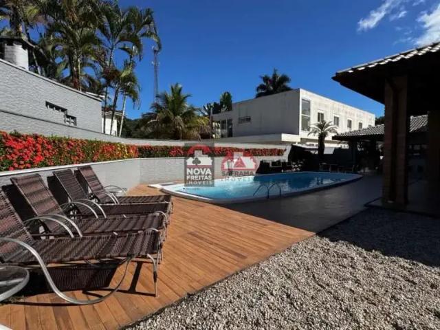 Casa / Sobrado para Locação em Caraguatatuba/SP Tabatinga 6 Quartos