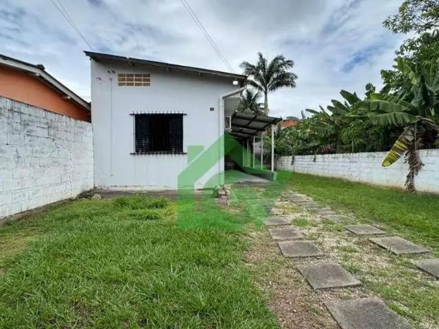 Casa / Sobrado para Locação em Caraguatatuba/SP Travessão 2 Quartos