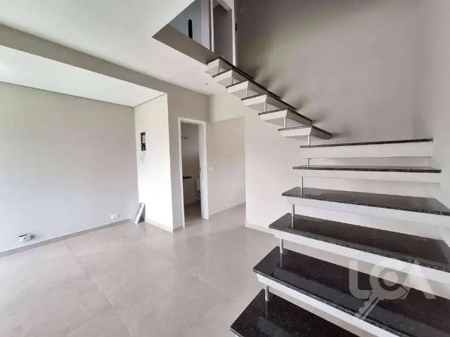 Casa / Sobrado para Locação em Caraguatatuba/SP Jaraguá 2 Quartos