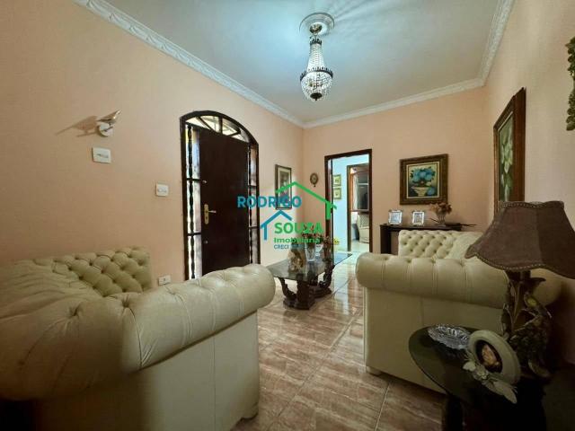 Casa / Sobrado para Locação em Carapicuíba/SP Vila Santa Terezinha 5 Quartos