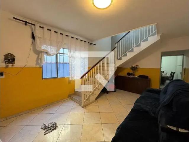 Casa / Sobrado para Locação em Carapicuíba/SP Chácara das Flores 3 Quartos
