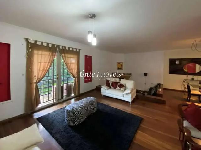 Casa / Sobrado para Locação em Carapicuíba/SP Chácara dos Junqueiras 4 Quartos