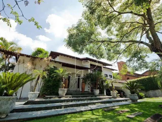 Casa / Sobrado para Locação em Carapicuíba/SP Granja Viana 5 Quartos