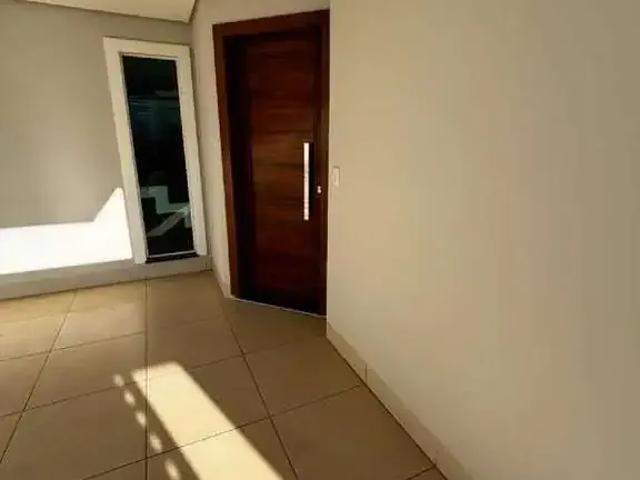 Casa / Sobrado para Locação em Cascavel/PR Country 3 Quartos