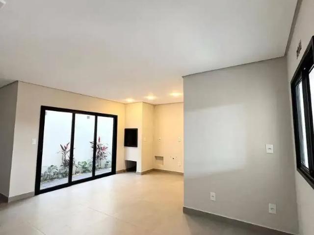 Casa / Sobrado para Locação em Cascavel/PR Country 3 Quartos
