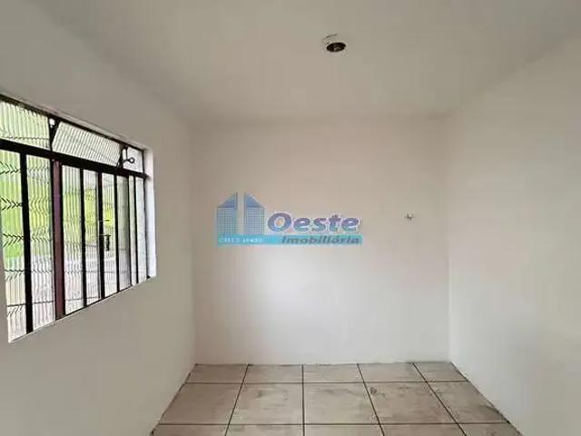 Casa / Sobrado para Locação em Cascavel/PR Floresta 2 Quartos
