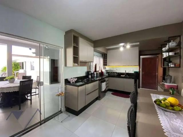 Casa / Sobrado para Locação em Cascavel/PR Recanto Tropical 4 Quartos