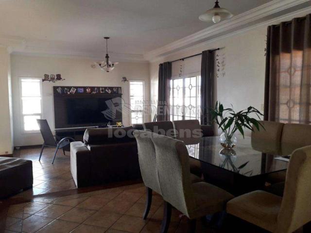 Casa / Sobrado para Locação em Cedral/SP Centro 3 Quartos