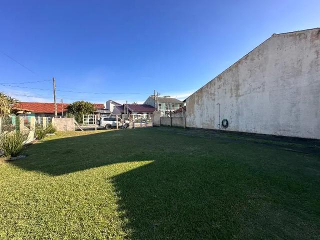 Casa / Sobrado para Locação em Cidreira/RS Salinas 2 Quartos