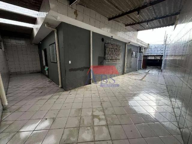 Casa / Sobrado para Locação em Cubatão/SP Jardim Casqueiro 4 Quartos