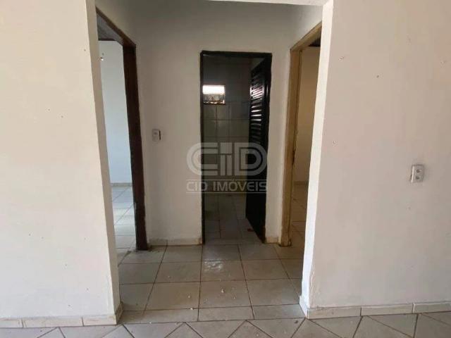 Casa / Sobrado para Locação em Cuiabá/MT Areão 2 Quartos