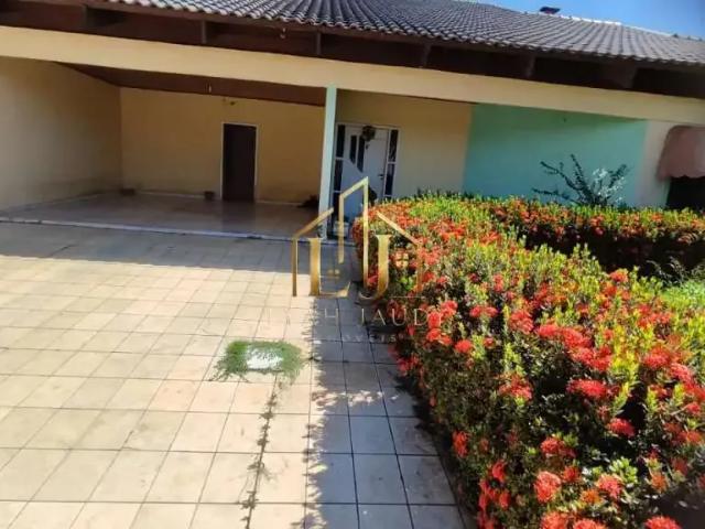 Casa / Sobrado para Locação em Cuiabá/MT Boa Esperança 4 Quartos